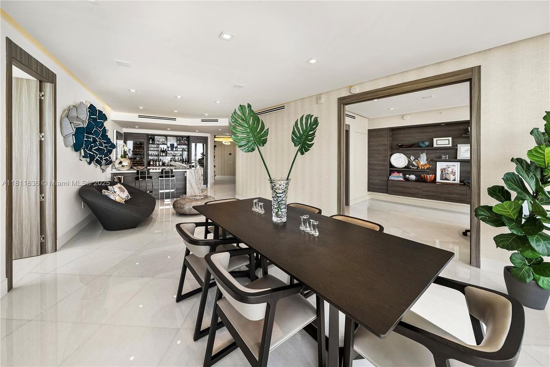 Recently Sold: $5,800,000 (4 beds, 4 baths, 3185 Square Feet)