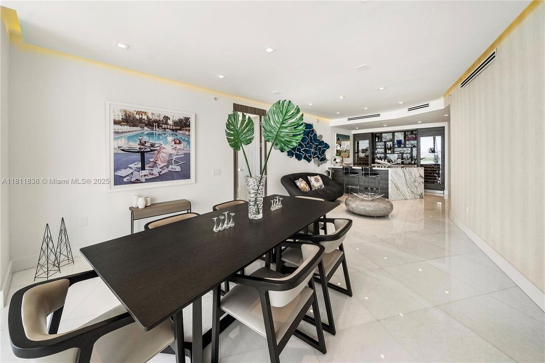 Recently Sold: $5,800,000 (4 beds, 4 baths, 3185 Square Feet)