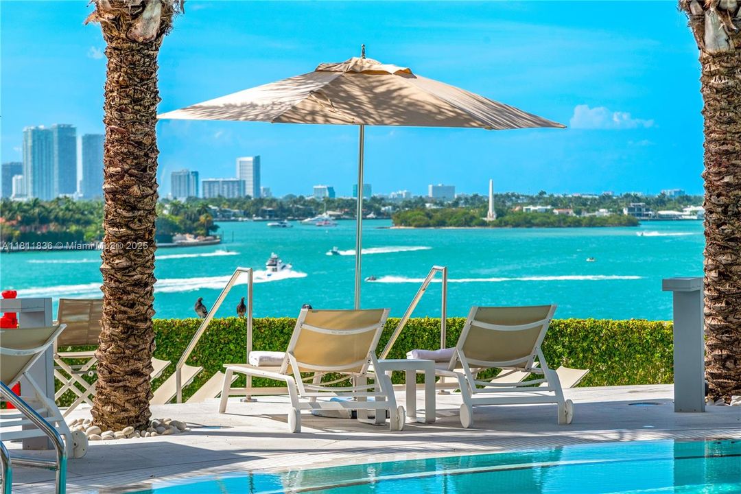 Recently Sold: $5,800,000 (4 beds, 4 baths, 3185 Square Feet)