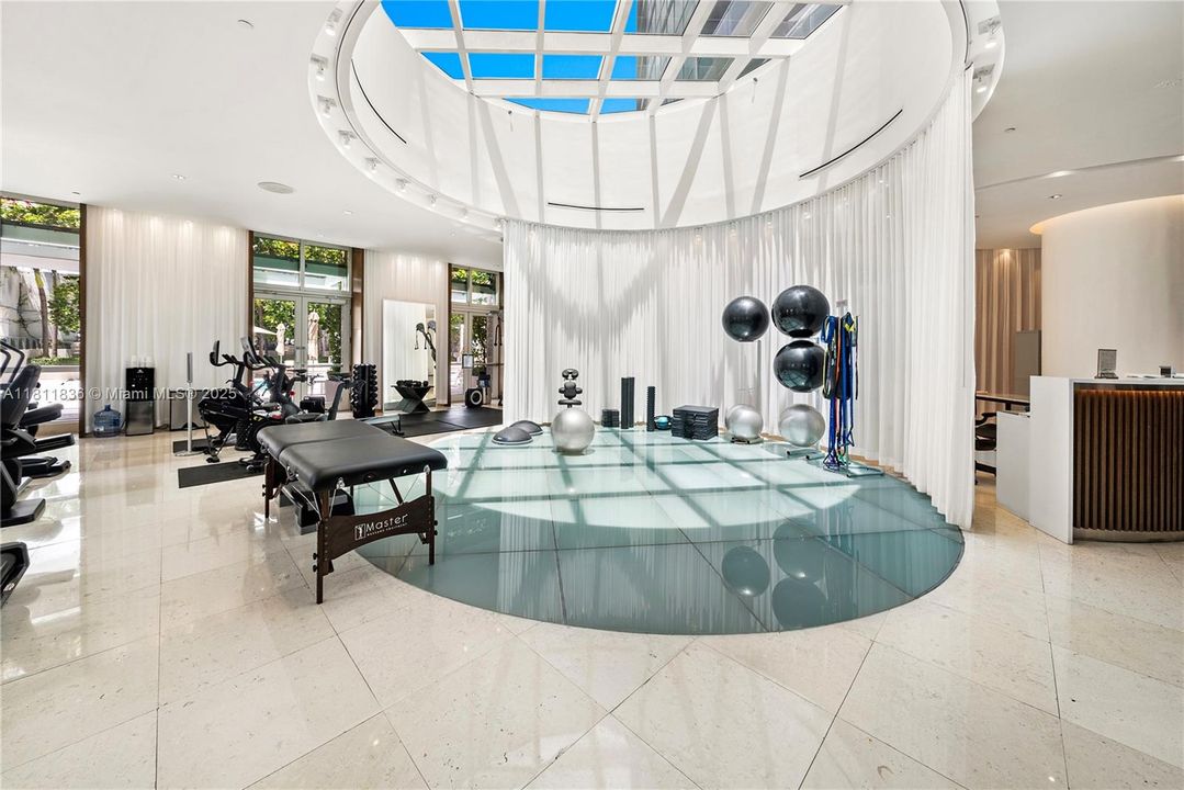 Recently Sold: $5,800,000 (4 beds, 4 baths, 3185 Square Feet)