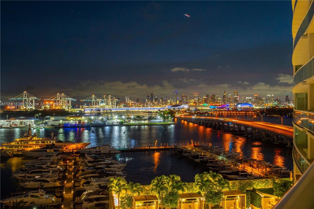 Recently Sold: $5,800,000 (4 beds, 4 baths, 3185 Square Feet)