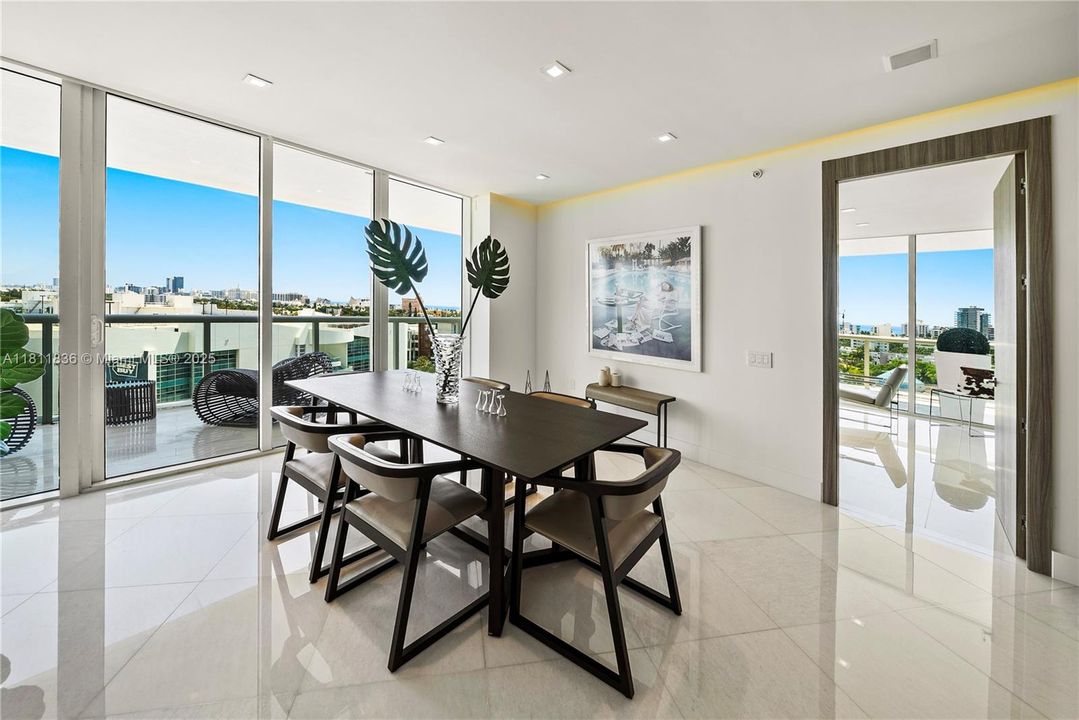 Recently Sold: $5,800,000 (4 beds, 4 baths, 3185 Square Feet)