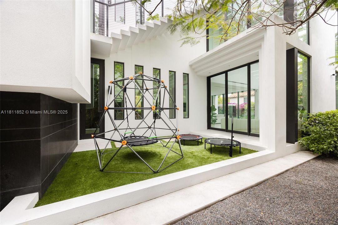 En Venta: $6,500,000 (5 camas, 5 baños, 4062 Pies cuadrados)