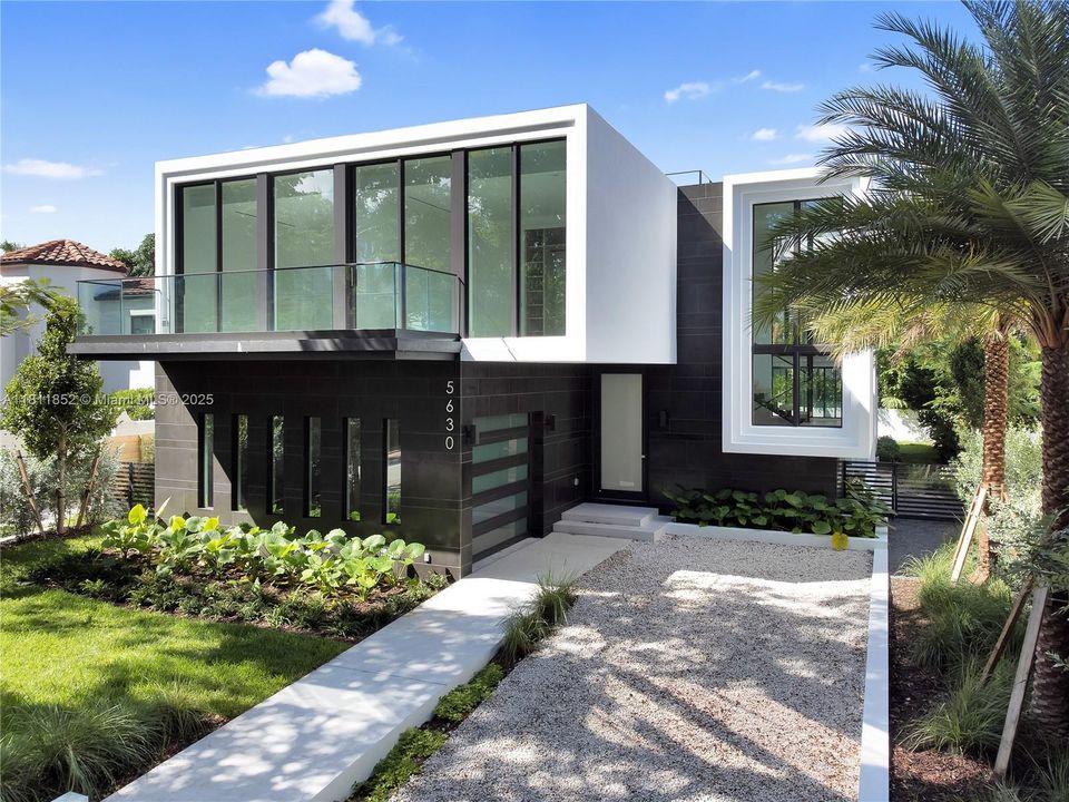 En Venta: $6,500,000 (5 camas, 5 baños, 4062 Pies cuadrados)