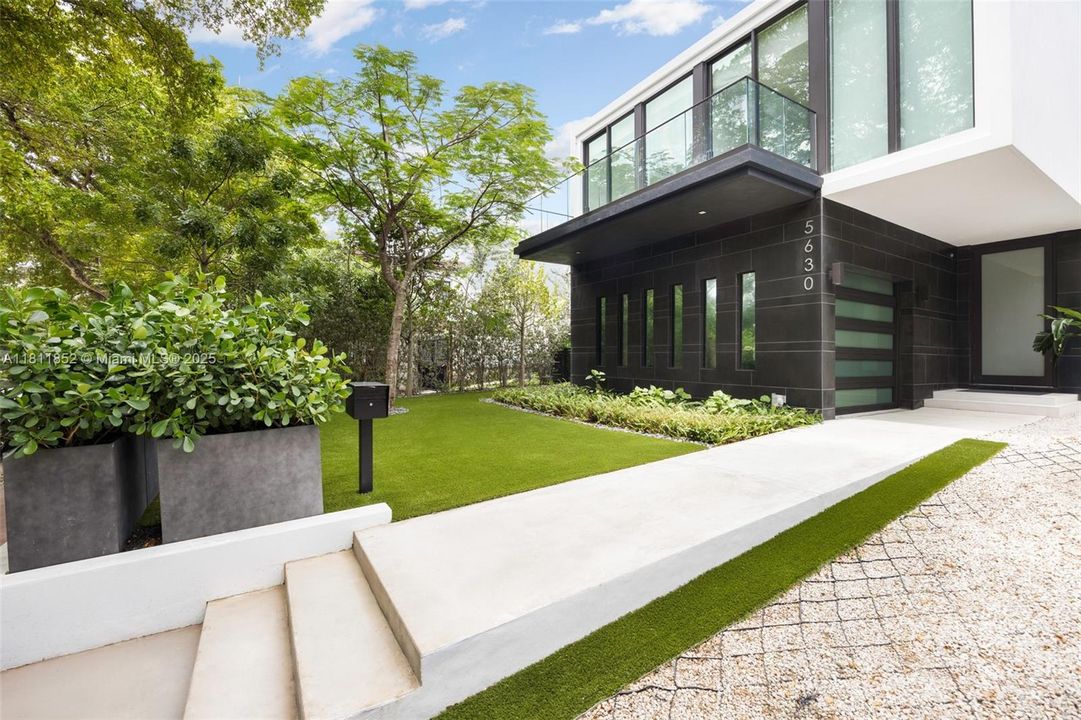 En Venta: $6,500,000 (5 camas, 5 baños, 4062 Pies cuadrados)