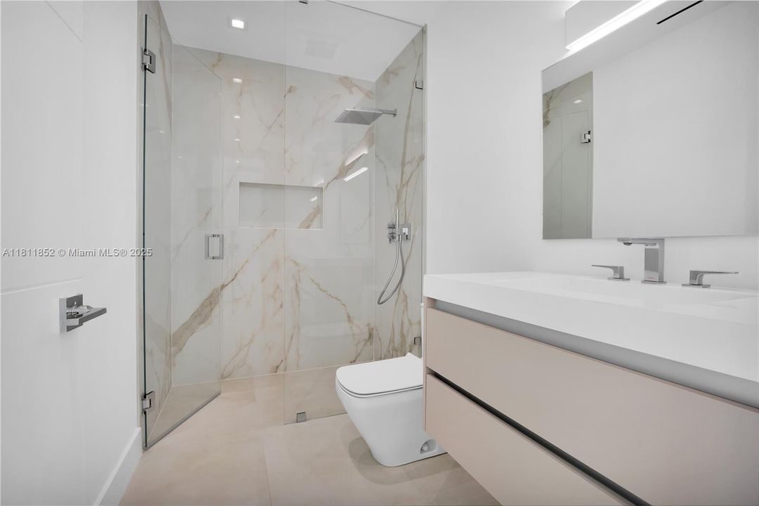 Ensuite bathroom