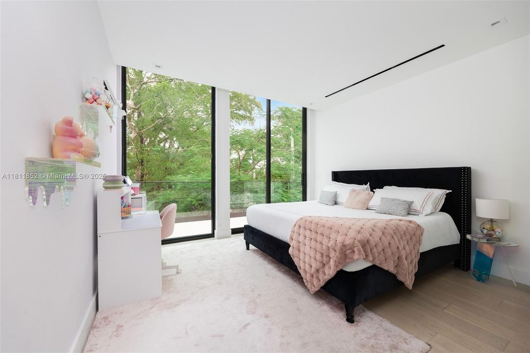 En Venta: $6,500,000 (5 camas, 5 baños, 4062 Pies cuadrados)