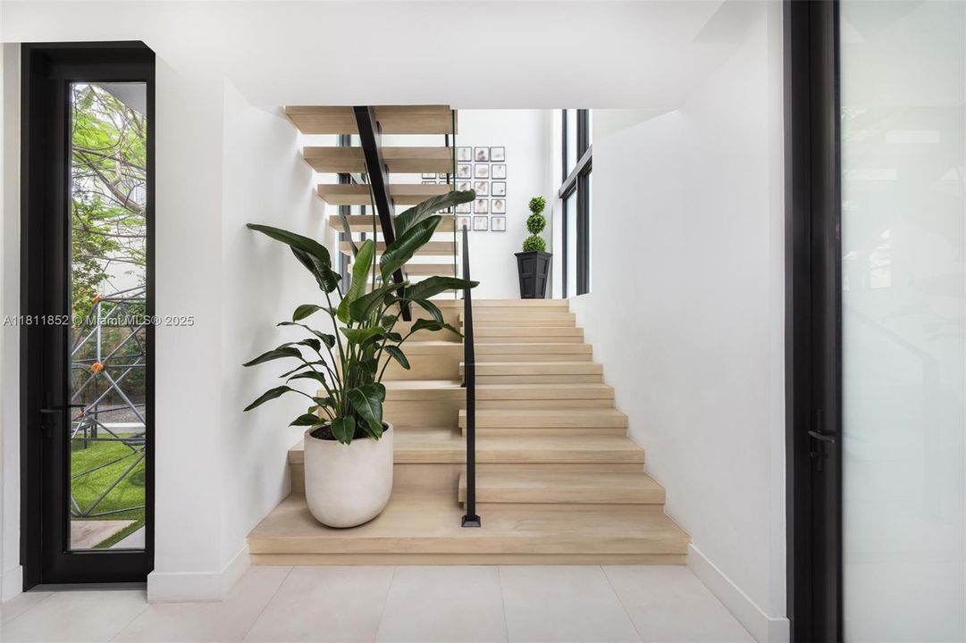 En Venta: $6,500,000 (5 camas, 5 baños, 4062 Pies cuadrados)