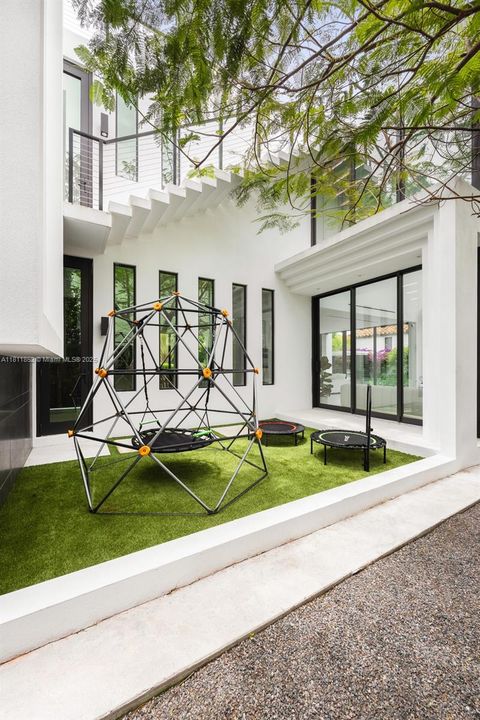 En Venta: $6,500,000 (5 camas, 5 baños, 4062 Pies cuadrados)