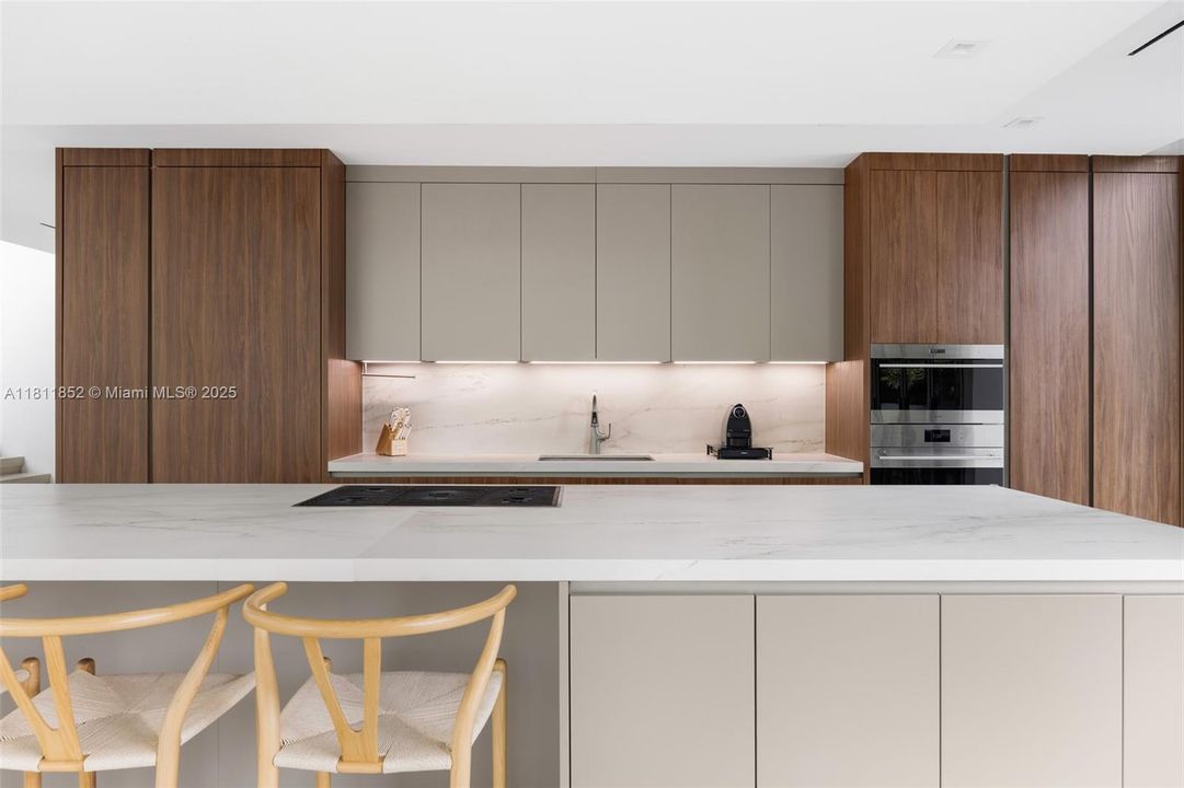 En Venta: $6,500,000 (5 camas, 5 baños, 4062 Pies cuadrados)