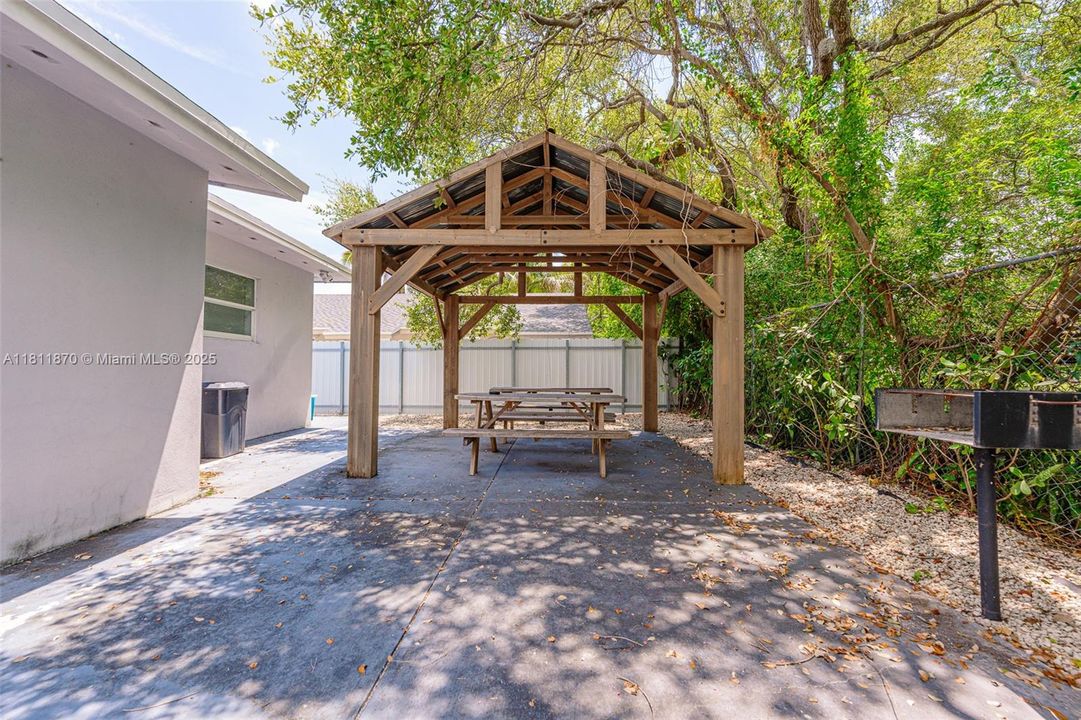 En Venta: $775,000 (0 camas, 0 baños, 1840 Pies cuadrados)