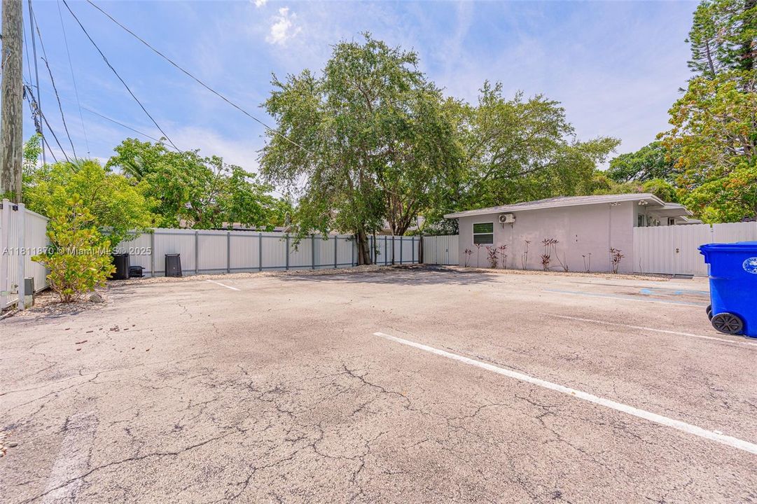 En Venta: $775,000 (0 camas, 0 baños, 1840 Pies cuadrados)