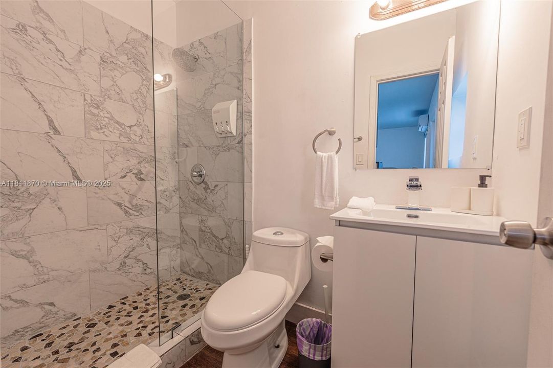 En Venta: $775,000 (0 camas, 0 baños, 1840 Pies cuadrados)