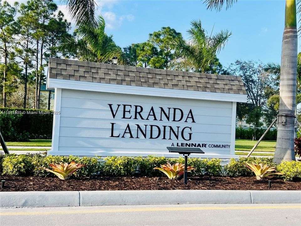 Recently Rented: $2,400 (3 beds, 2 baths, 1821 Square Feet)