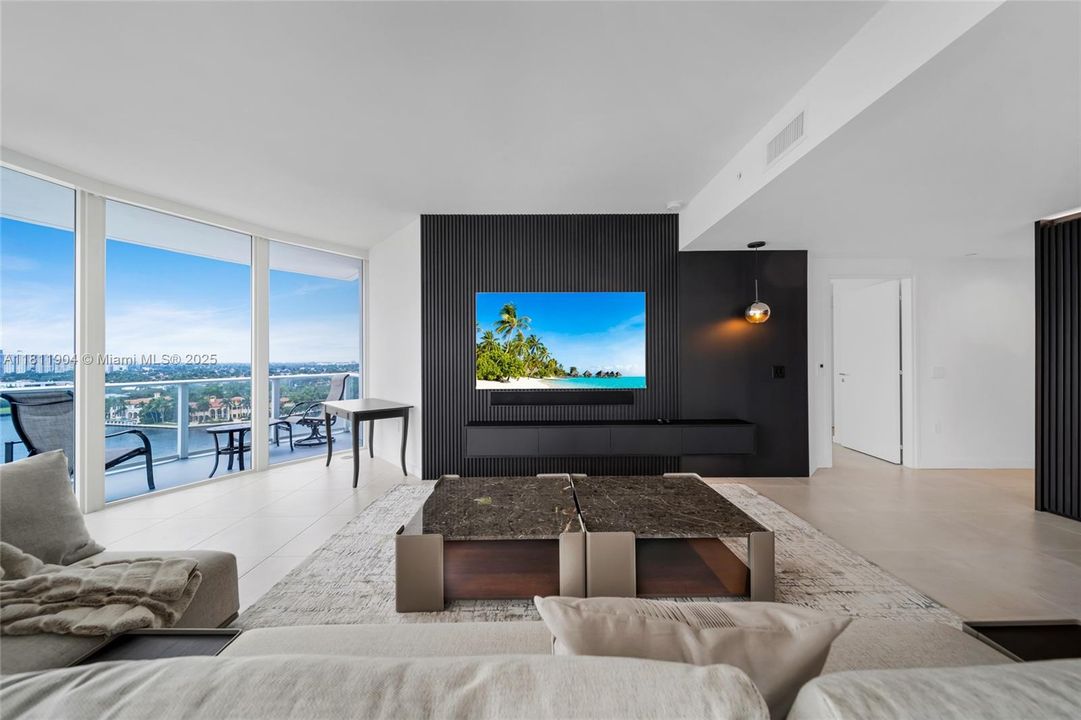 待售: $2,490,000 (3 贝兹, 3 浴室, 2003 平方英尺)