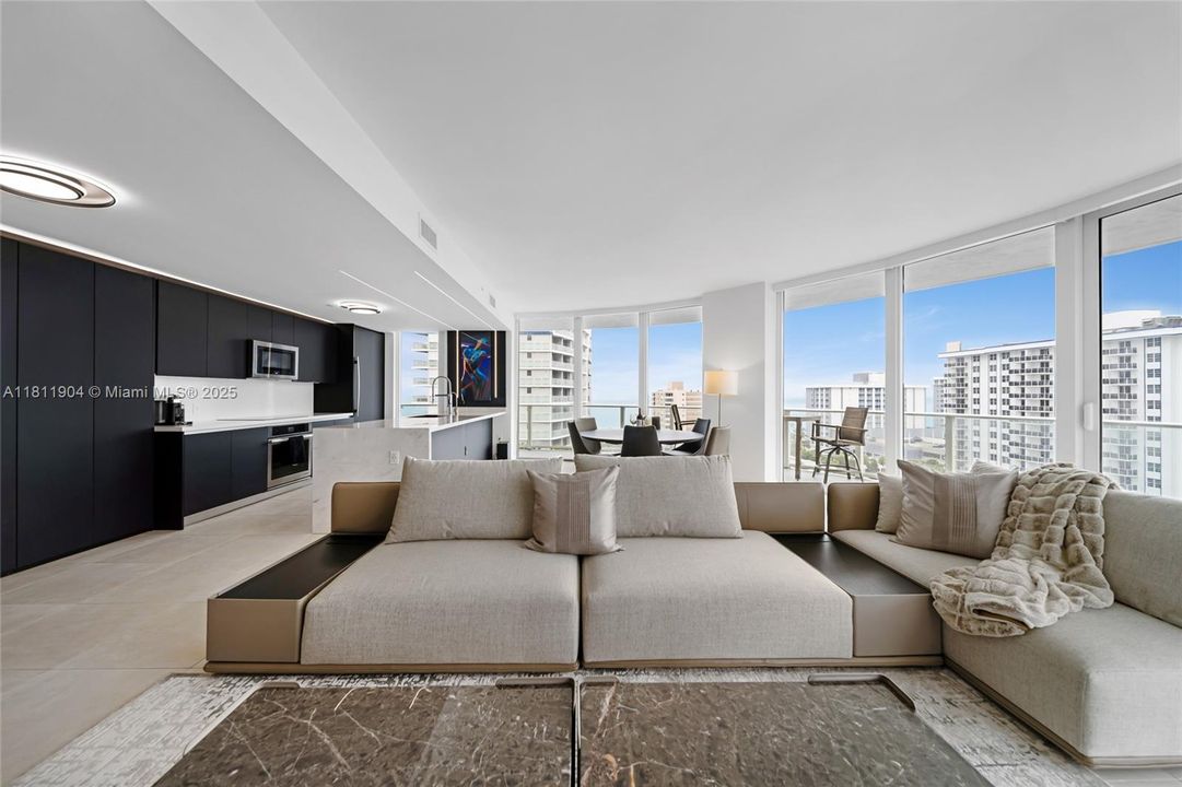 待售: $2,490,000 (3 贝兹, 3 浴室, 2003 平方英尺)