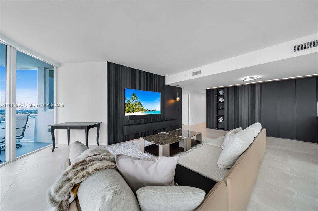 待售: $2,490,000 (3 贝兹, 3 浴室, 2003 平方英尺)