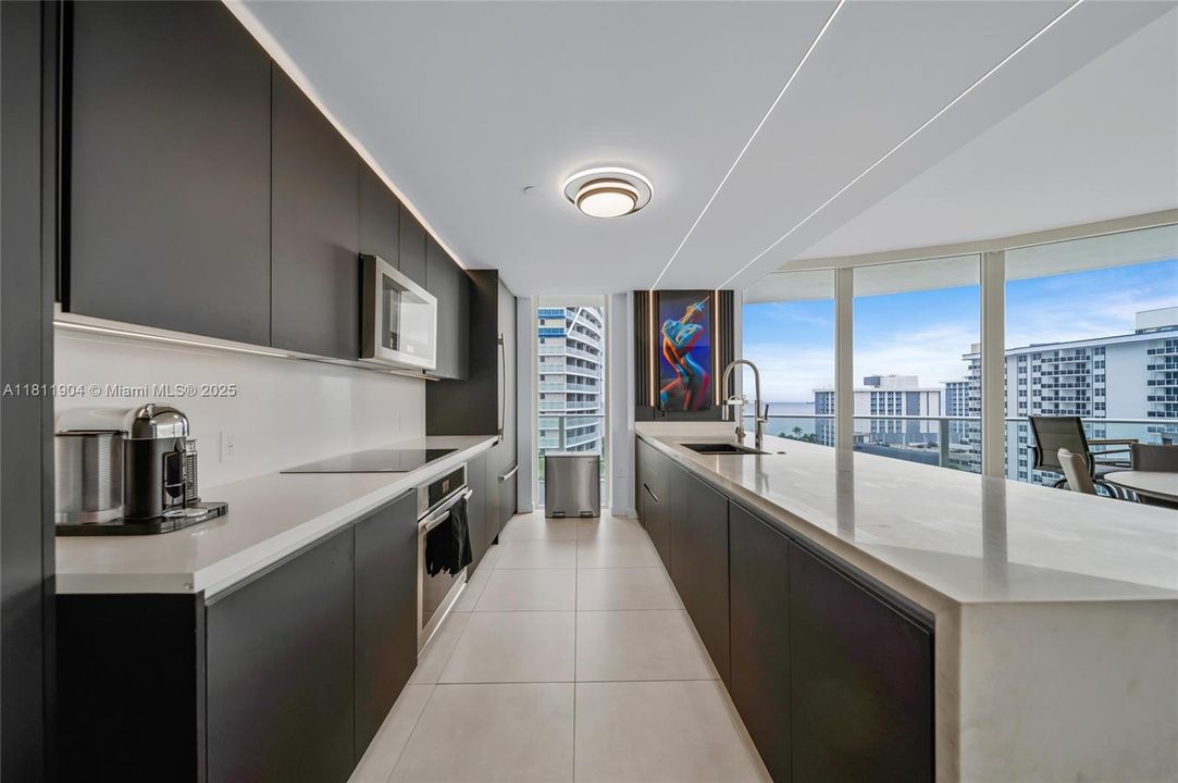 待售: $2,490,000 (3 贝兹, 3 浴室, 2003 平方英尺)