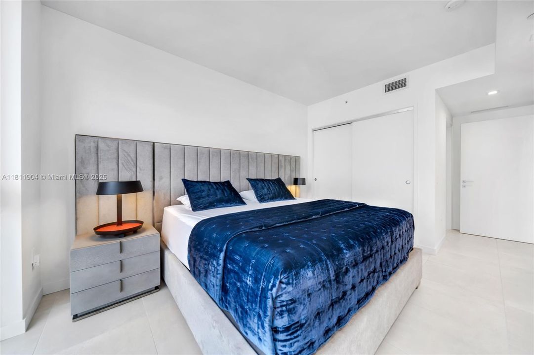 待售: $2,490,000 (3 贝兹, 3 浴室, 2003 平方英尺)