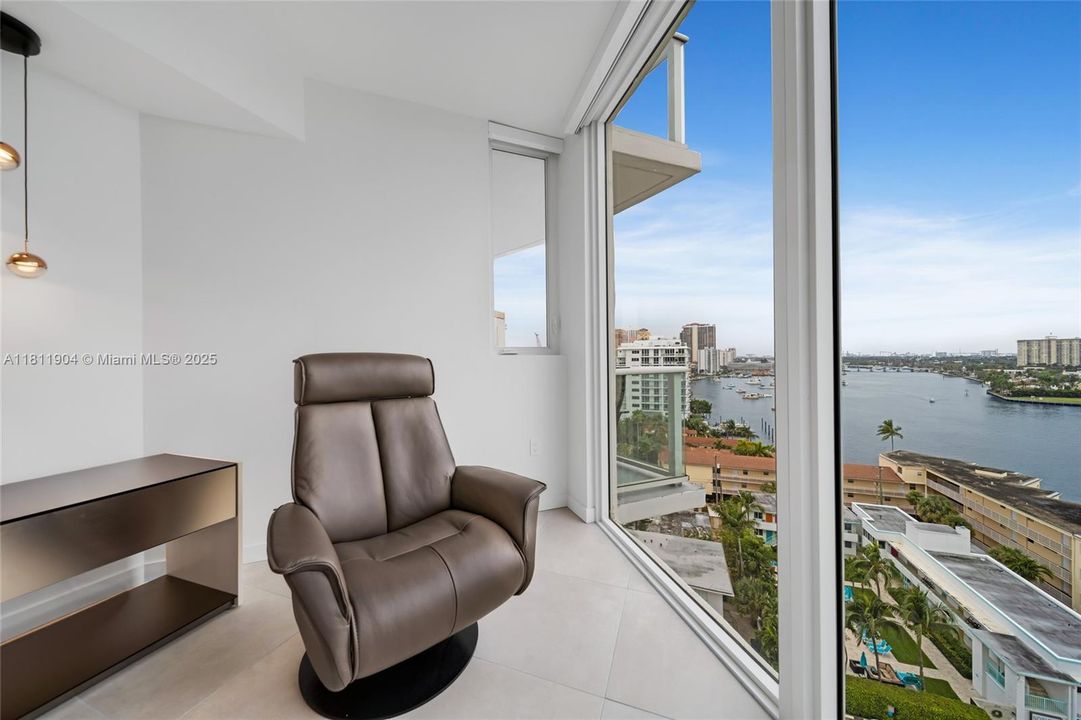 待售: $2,490,000 (3 贝兹, 3 浴室, 2003 平方英尺)