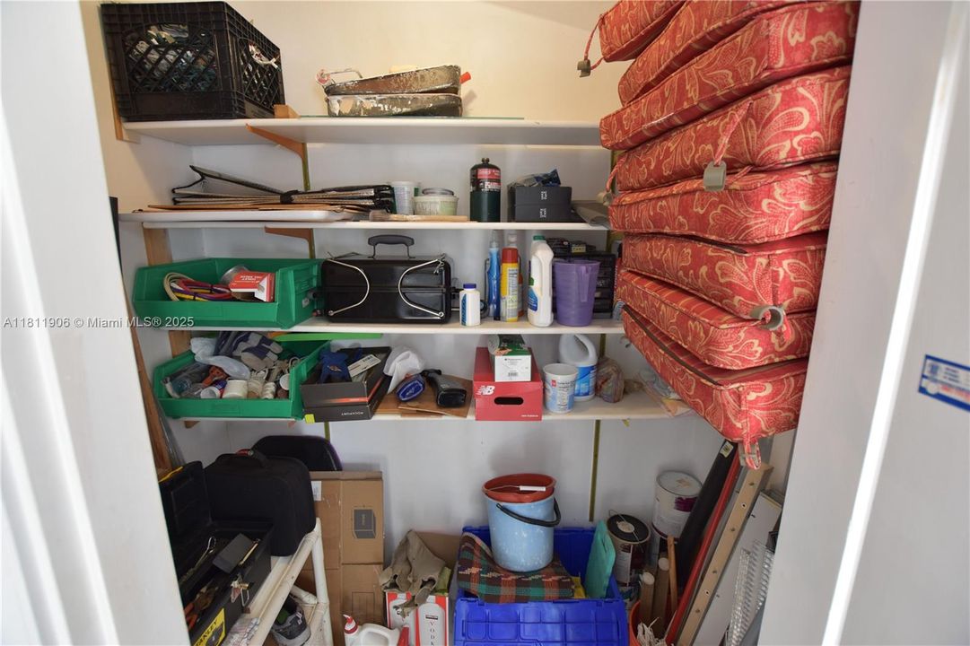 Под контрактом: $92,000 (1 спален, 1 ванн, 662 Квадратных фут)