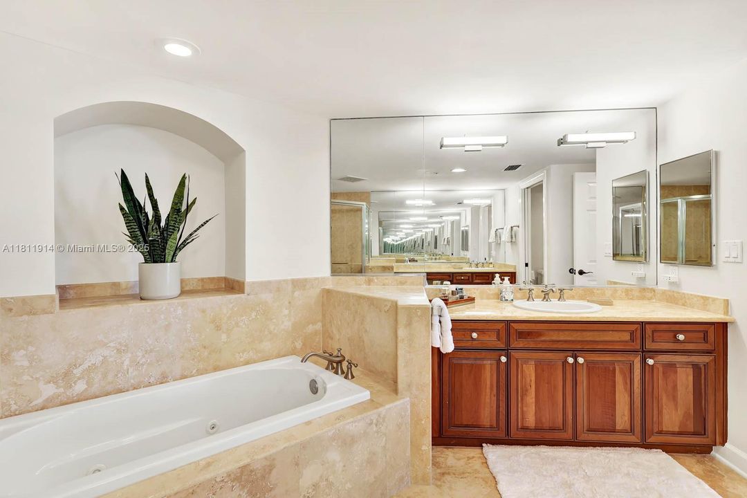 Recently Sold: $1,260,000 (4 beds, 3 baths, 2759 Square Feet)