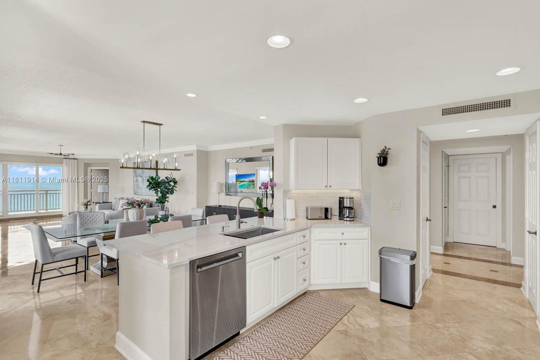 Recently Sold: $1,260,000 (4 beds, 3 baths, 2759 Square Feet)