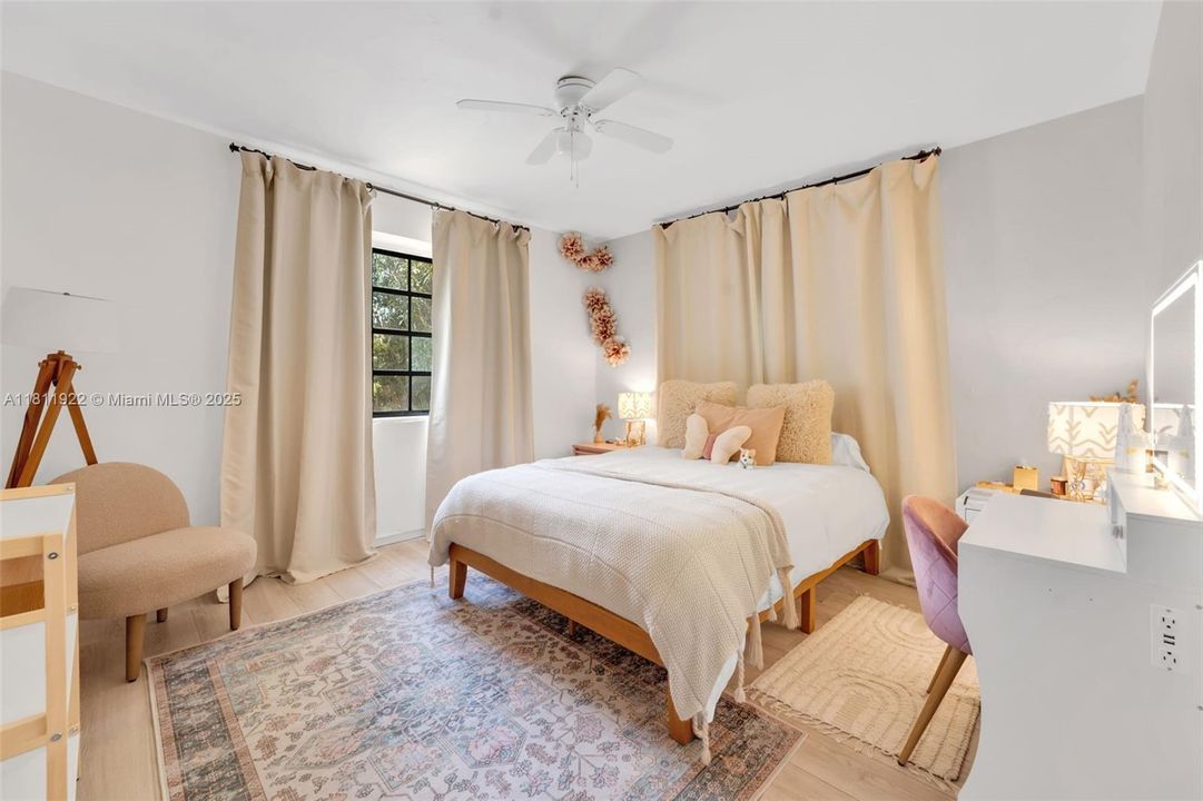 For Sale: $1,750,000 (3 beds, 2 baths, 1484 Square Feet)