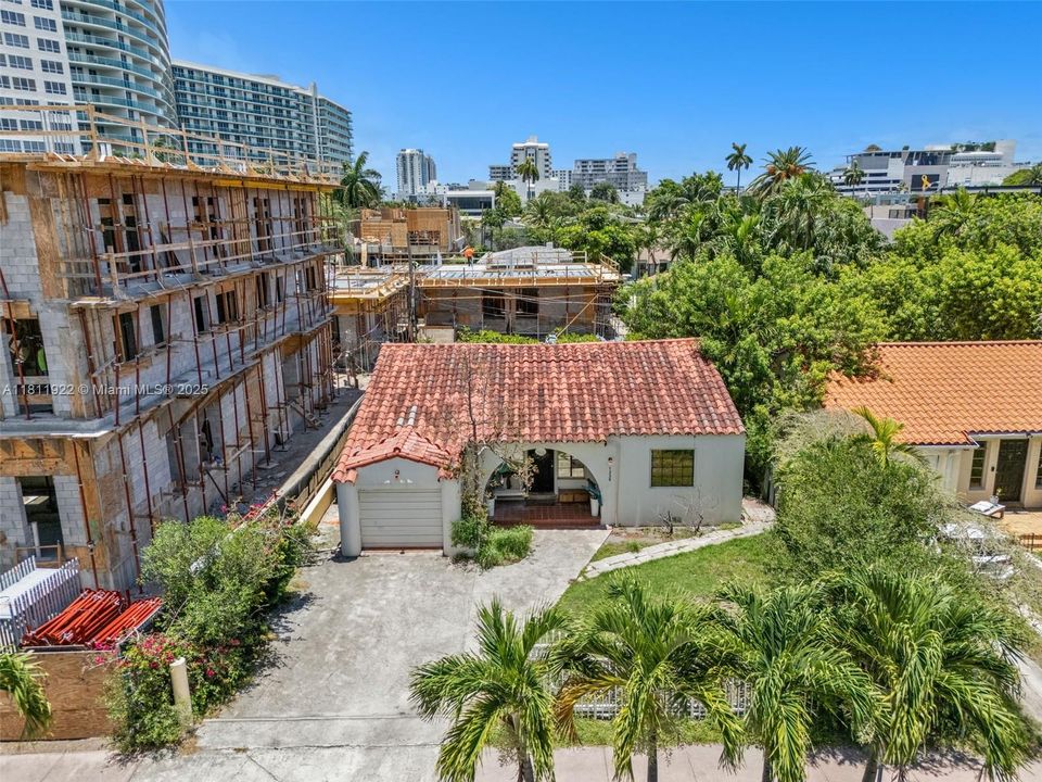 For Sale: $1,750,000 (3 beds, 2 baths, 1484 Square Feet)