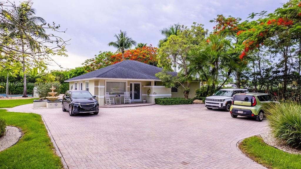 待售: $1,750,000 (3 贝兹, 3 浴室, 2438 平方英尺)