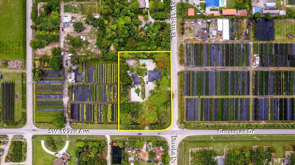 待售: $1,750,000 (3 贝兹, 3 浴室, 2438 平方英尺)