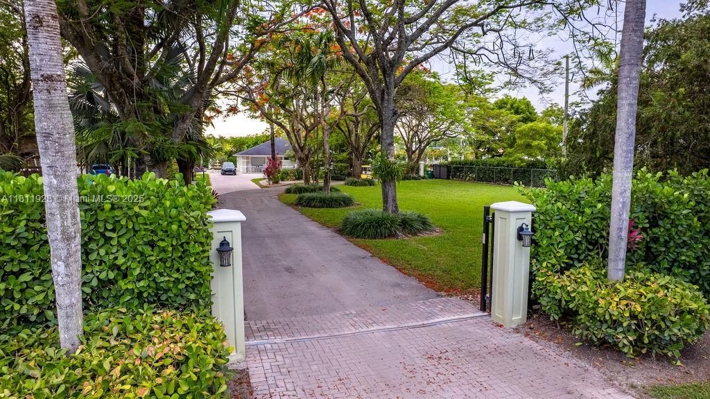 待售: $1,750,000 (3 贝兹, 3 浴室, 2438 平方英尺)