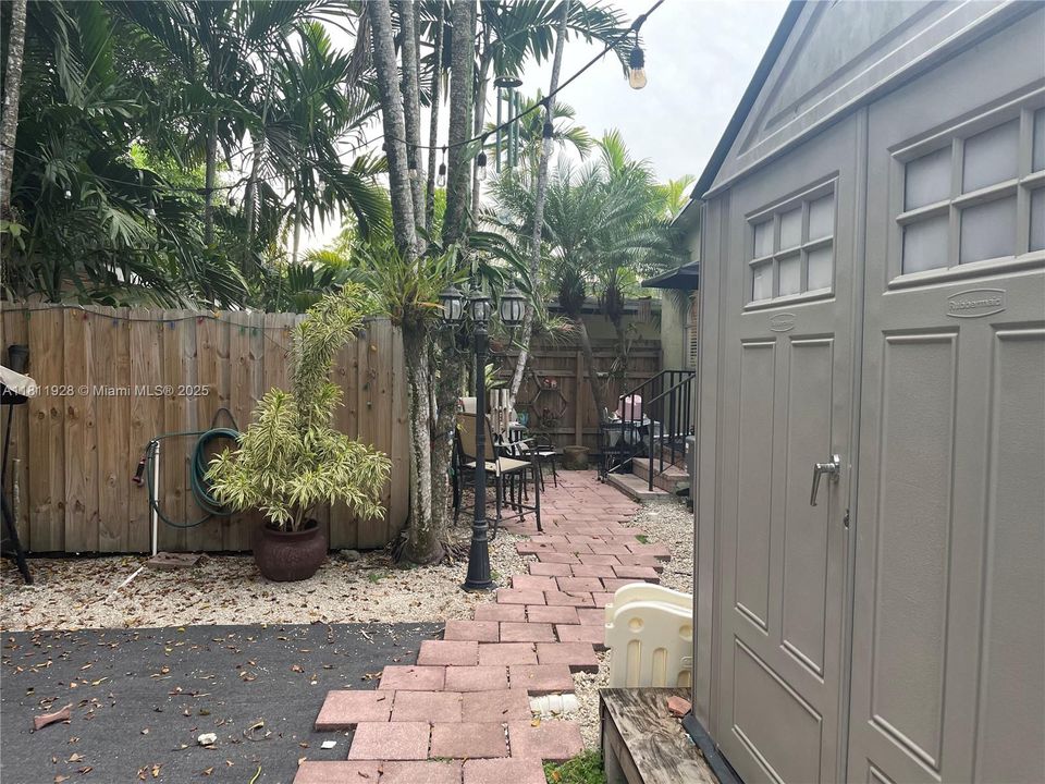 待售: $1,750,000 (3 贝兹, 3 浴室, 2438 平方英尺)