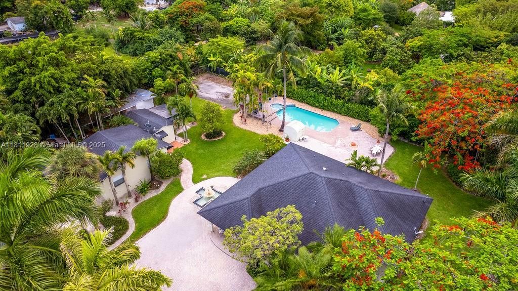 待售: $1,750,000 (3 贝兹, 3 浴室, 2438 平方英尺)