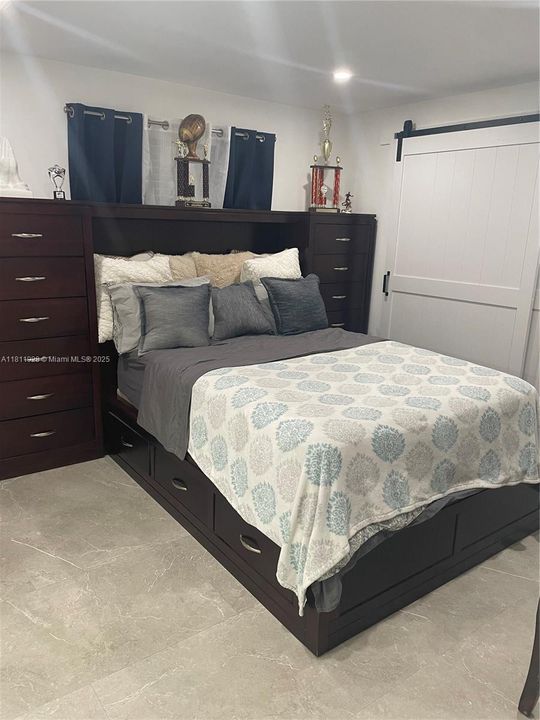 待售: $1,750,000 (3 贝兹, 3 浴室, 2438 平方英尺)