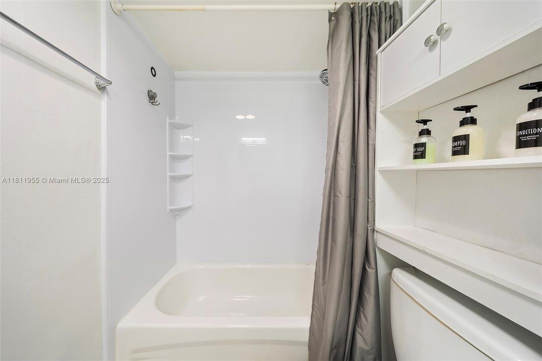 Recently Sold: $215,000 (0 beds, 1 baths, 400 Square Feet)