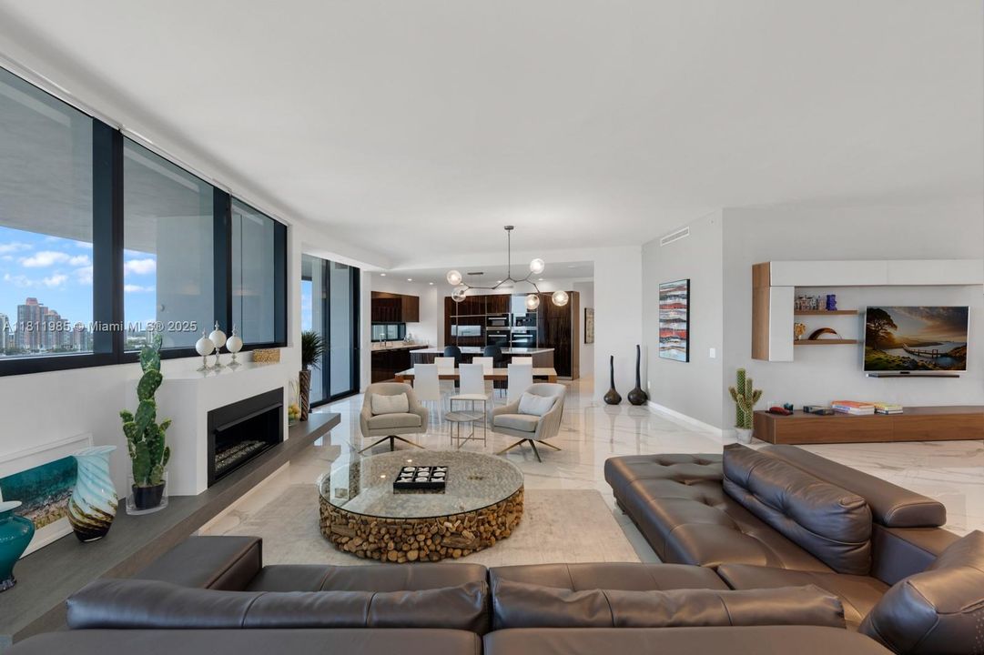 На продажу: $3,990,000 (4 спален, 4 ванн, 4154 Квадратных фут)