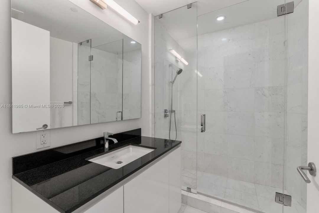 На продажу: $3,990,000 (4 спален, 4 ванн, 4154 Квадратных фут)