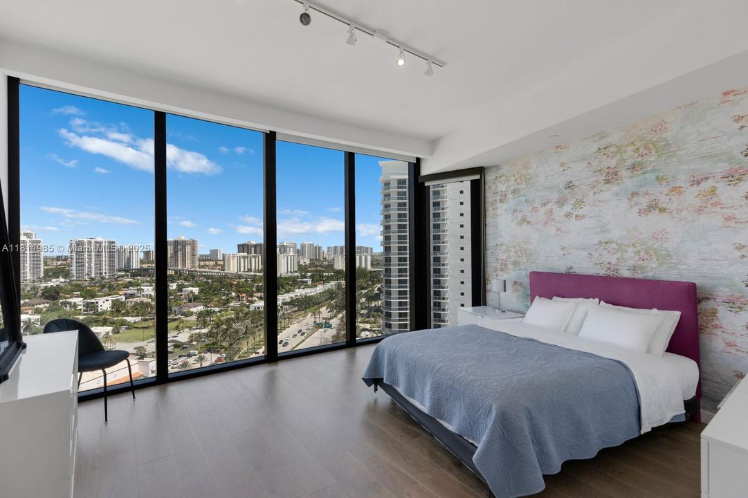 На продажу: $3,990,000 (4 спален, 4 ванн, 4154 Квадратных фут)