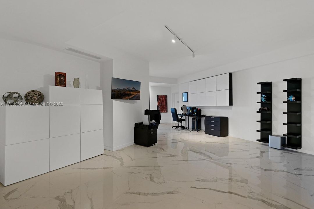 На продажу: $3,990,000 (4 спален, 4 ванн, 4154 Квадратных фут)