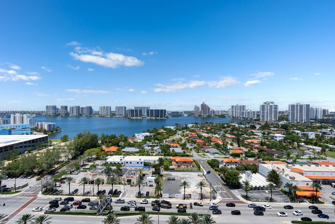 На продажу: $3,990,000 (4 спален, 4 ванн, 4154 Квадратных фут)