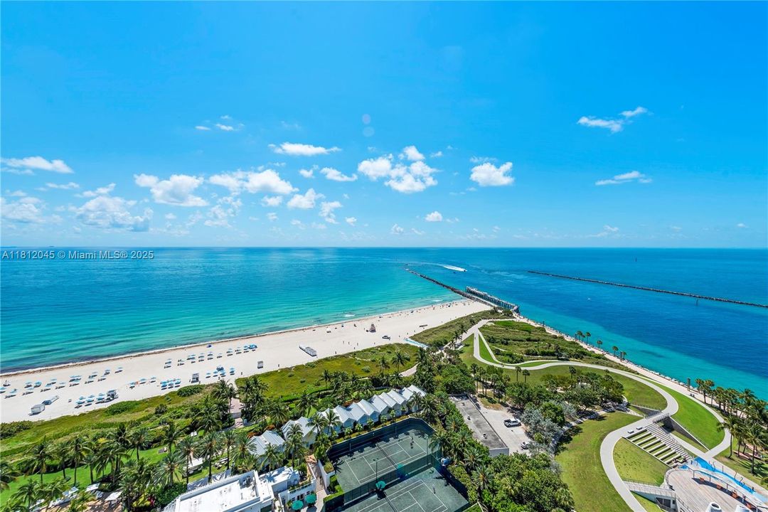 For Sale: $15,900,000 (3 beds, 4 baths, 3335 Square Feet)