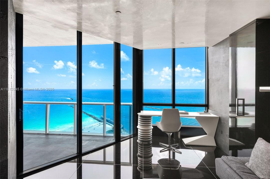 For Sale: $15,900,000 (3 beds, 4 baths, 3335 Square Feet)