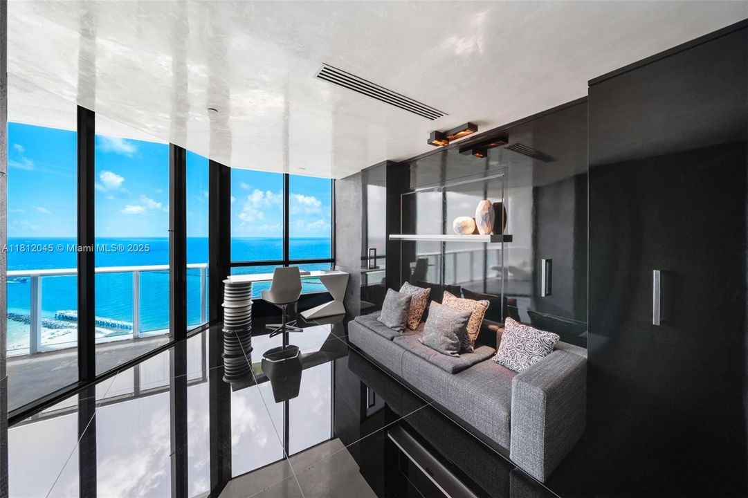 For Sale: $15,900,000 (3 beds, 4 baths, 3335 Square Feet)
