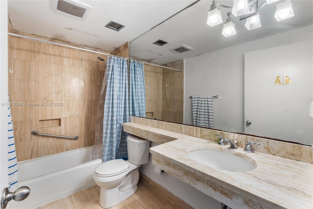 Vendido Recientemente: $210,000 (0 camas, 1 baños, 420 Pies cuadrados)