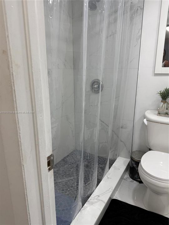 Activo con contrato: $248,000 (2 camas, 2 baños, 911 Pies cuadrados)