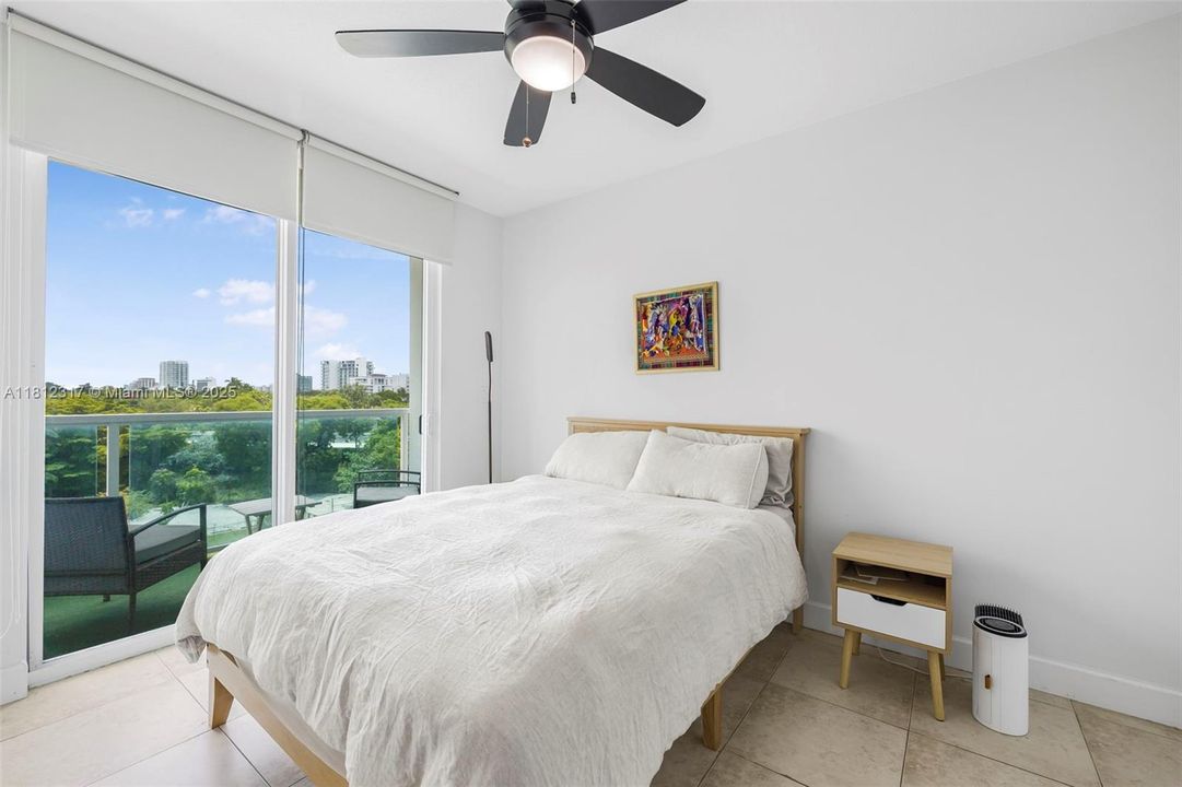 Recently Sold: $519,000 (2 beds, 2 baths, 881 Square Feet)