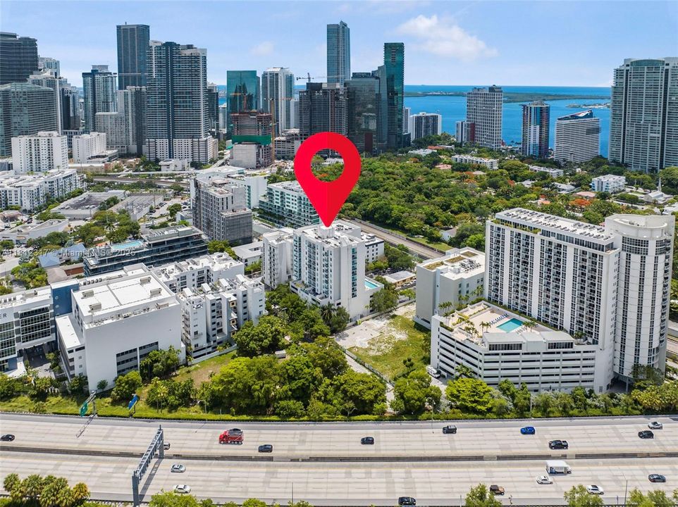 Recently Sold: $519,000 (2 beds, 2 baths, 881 Square Feet)