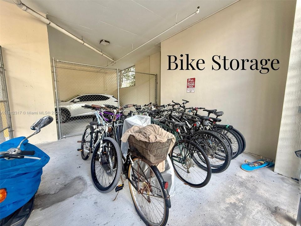 Recently Sold: $519,000 (2 beds, 2 baths, 881 Square Feet)