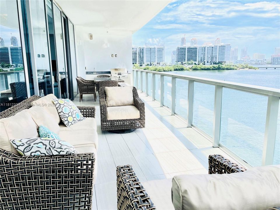 Recently Rented: $14,500 (4 beds, 4 baths, 3184 Square Feet)